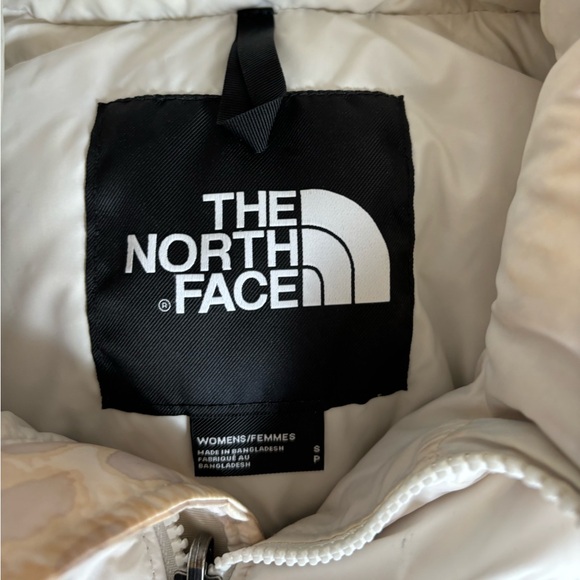 THE NORTH FACE CROPPED PRINTED NUPTSE SHORT JACKET Size Small - Picture 11 of 16